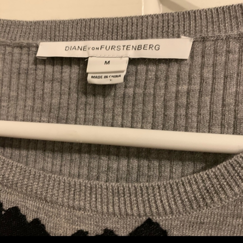 Diane von Furstenberg DVF Shara Sweater Wool Size Medium - Picture 5 of 7